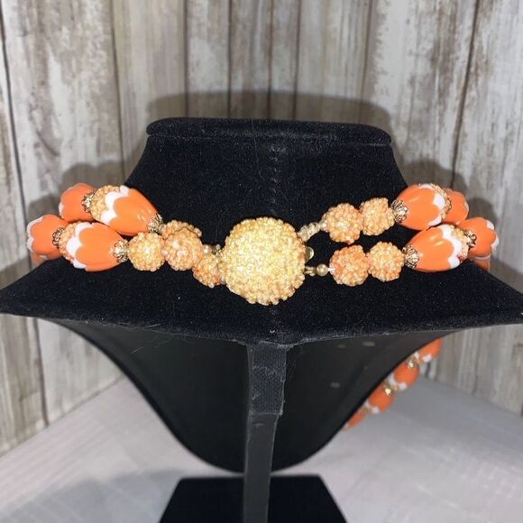 Vintage Coral Plastic Bead Multi Strand Necklace Japan - Picture 5 of 16